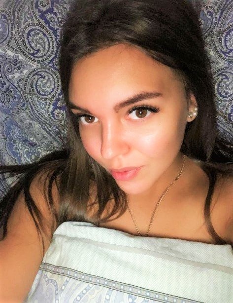 Проститутка Карина СПб у метро Парк Победы, телефон +79812142180