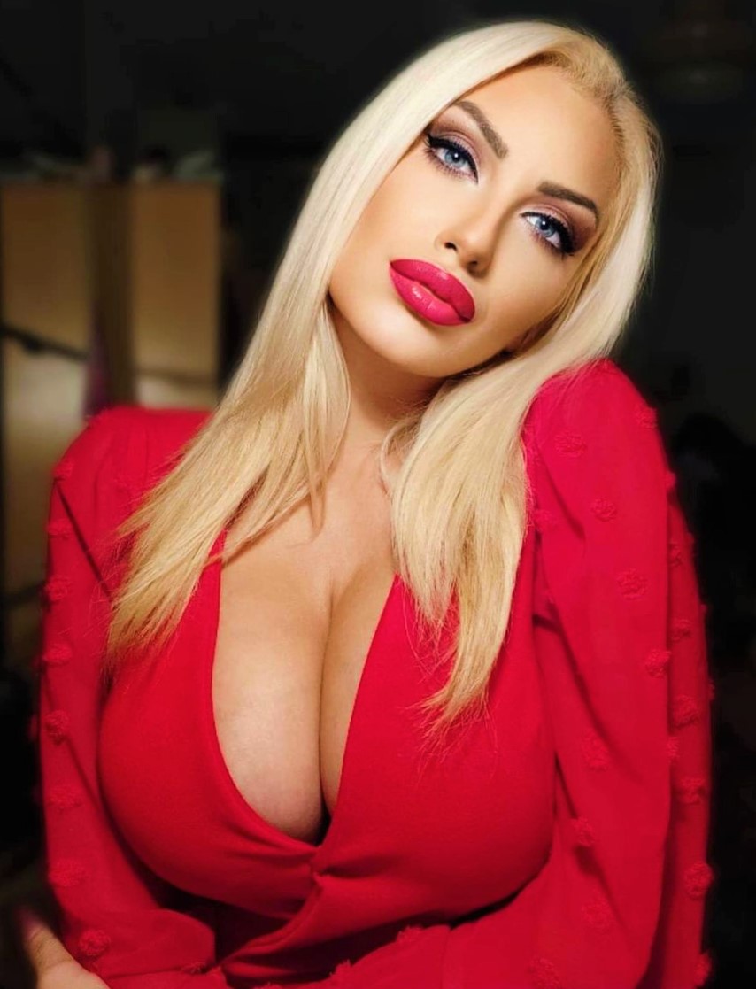 Проститутка Оксана СПб у метро Сенная площадь, телефон +7(981)136-33-84