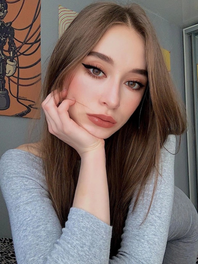 Индивидуалка Алина СПб у метро Старая Деревня, телефон +7(931)366-28-01