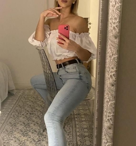 Индивидуалка Лиля СПб у метро Площадь Восстания, телефон +7(981)155-42-85