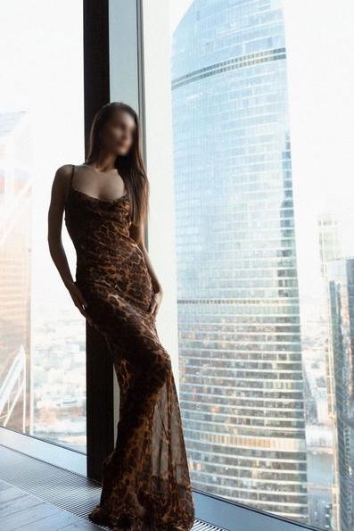 Проститутка Леся СПб у метро Владимирская, телефон +7(981)136-33-84