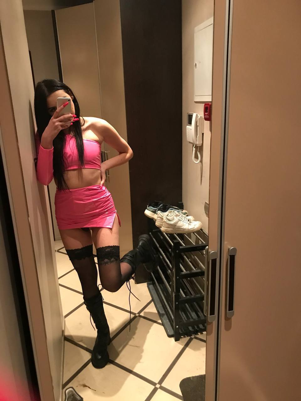 Индивидуалки площадь Мужества