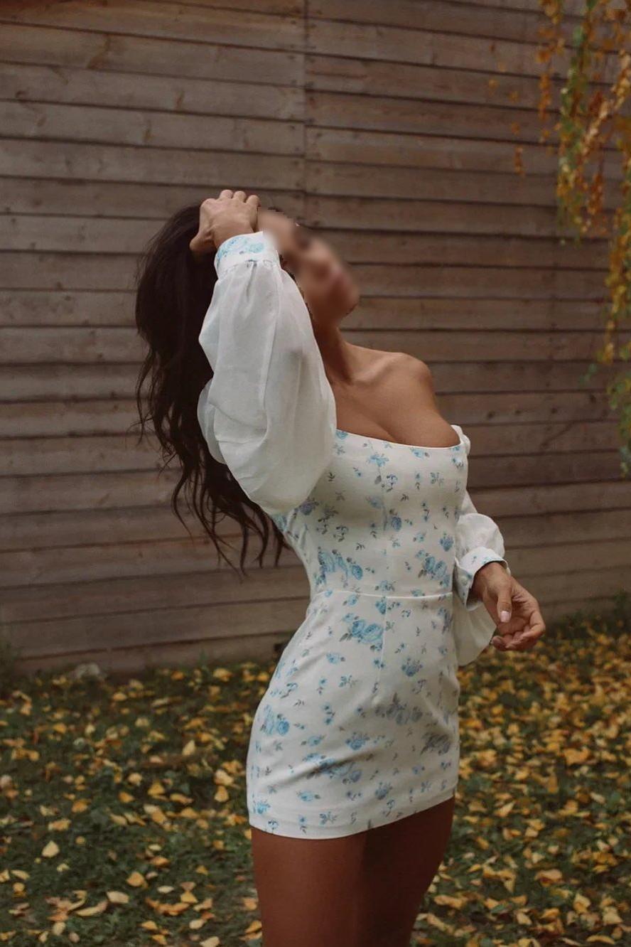 Проститутка Полина СПб у метро Комендантский Проспект, телефон +7(931)366-28-01